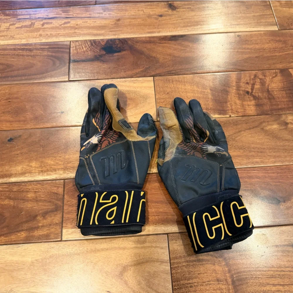 Marucci Black and Tan Gloves with Eagle Design Batting Gloves large - Picture 1 of 2